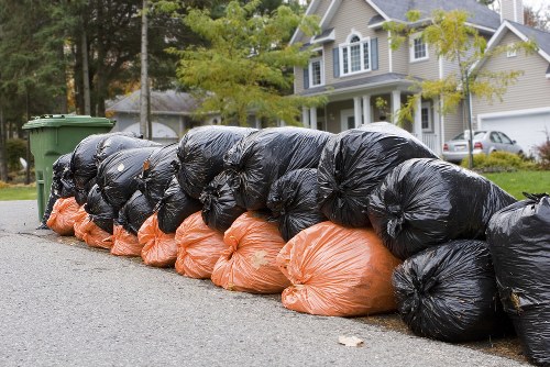 Efficient flat clearance process in Camden apartment